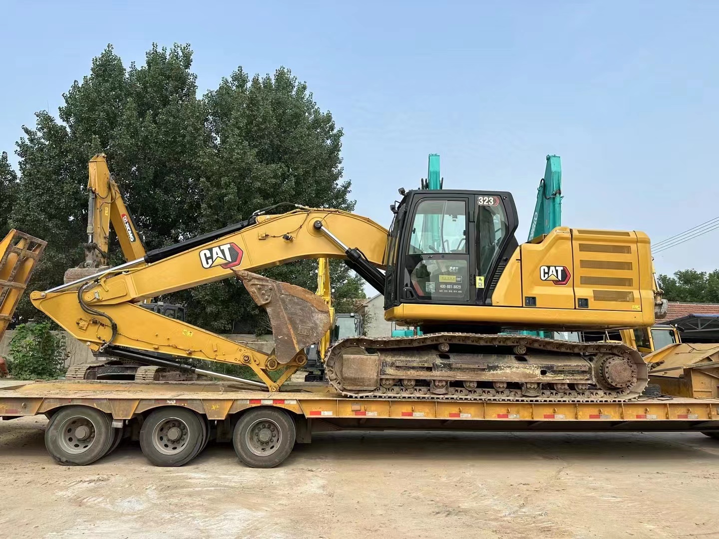 Caterpillar 323 excavator sets off for South America