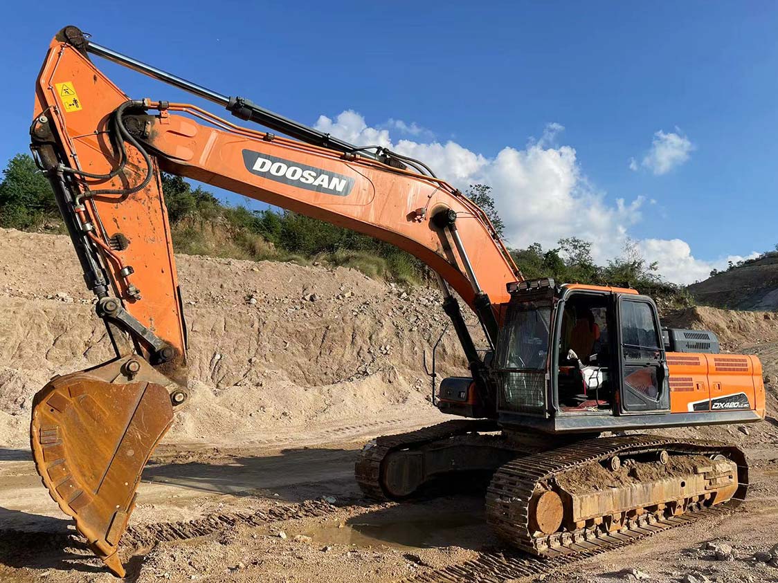 DOOSAN DX  380