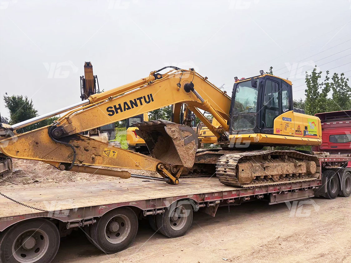 Successfully exported a Shantui 220 second-hand excavator